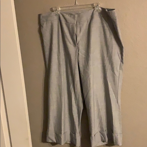 Lane Bryant Pants - Lane Bryant cropped slacks grey